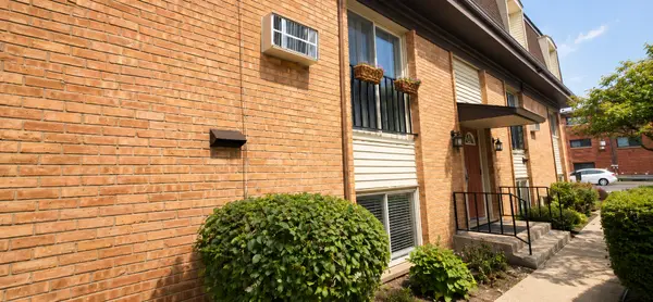 1243 Washington ST E #C304, Des Plaines, IL 60016