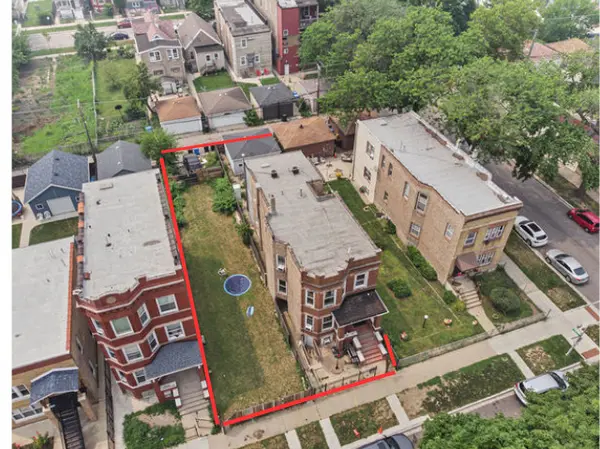 852 N Springfield AVE, Chicago, IL 60651
