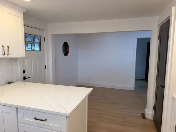 121 Oak DR, Dekalb, IL 60115