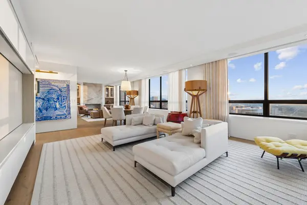 180 E Pearson ST #5601, Chicago, IL 60611