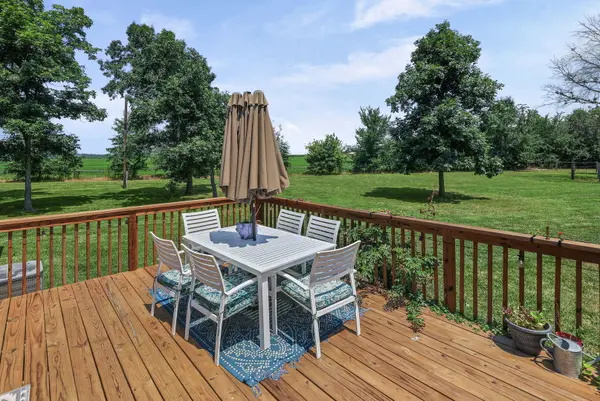 21824 Southwoods LN, Pocahontas, IL 62275