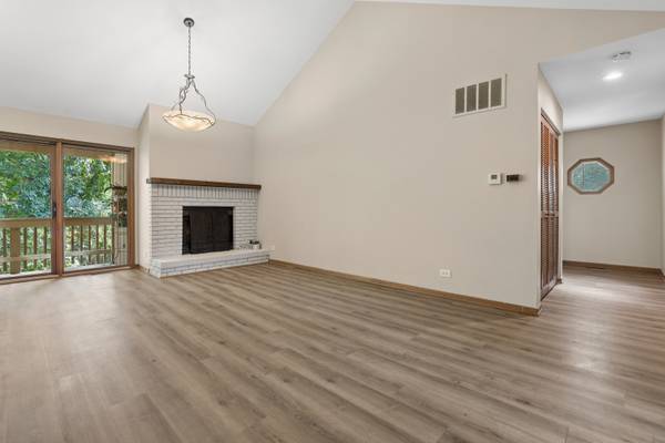 602 Country LN, Des Plaines, IL 60016