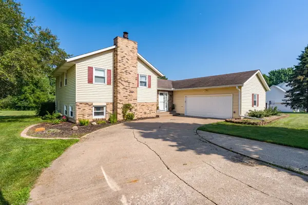 25 WOODCREST DR, Geneseo, IL 61254