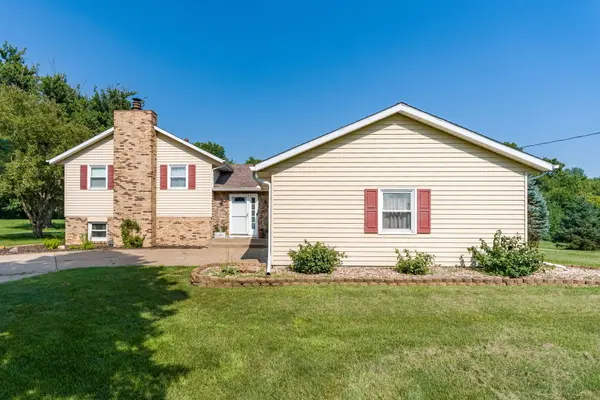 25 WOODCREST DR, Geneseo, IL 61254