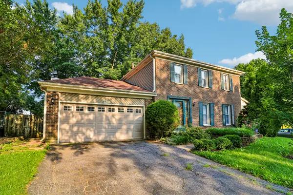 702 Buffalo CIR, Carol Stream, IL 60188
