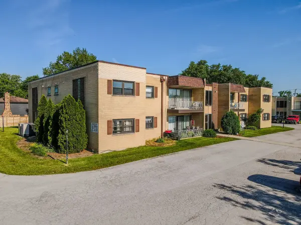 18320 Cherry Creek DR #2, Homewood, IL 60430
