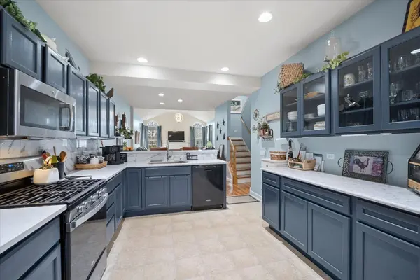 640 Schumann ST, Woodstock, IL 60098
