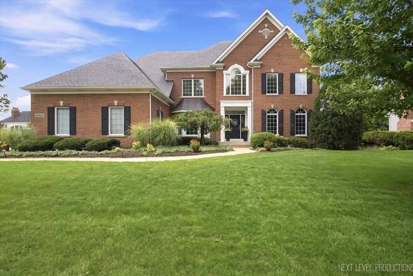 3N956 Walt Whitman RD, St. Charles, IL 60175