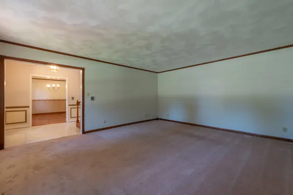 23 Elizabeth CIR, Freeport, IL 61032
