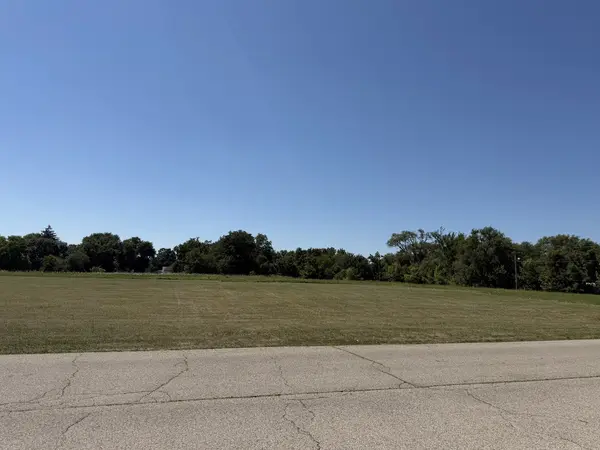 347 S Division ST, Harvard, IL 60033