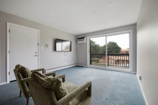 108 Boardwalk ST #2E, Elk Grove Village, IL 60007