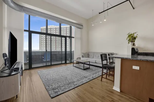 1645 W Ogden AVE #718, Chicago, IL 60612