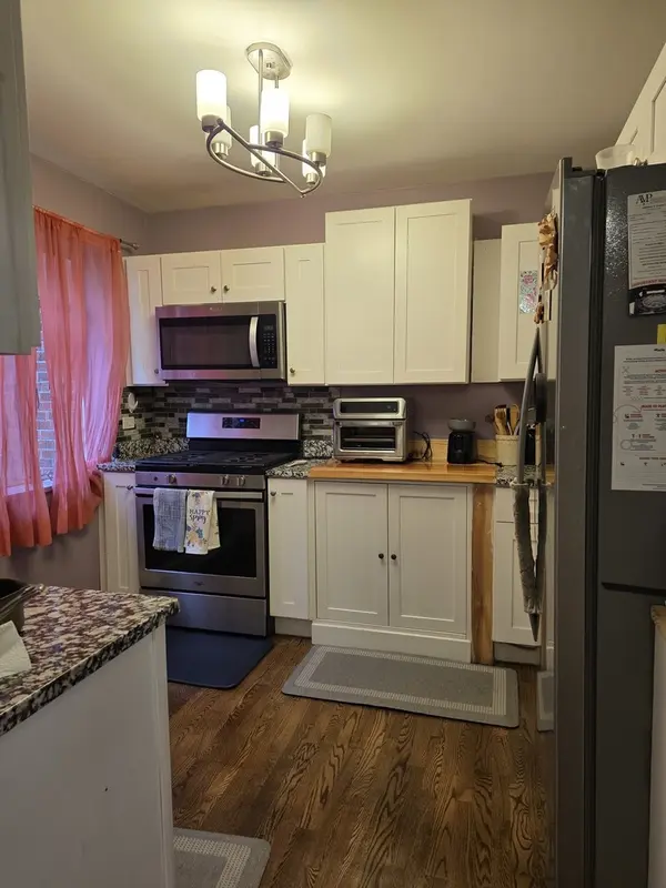 5065 W Gladys AVE #D, Chicago, IL 60644