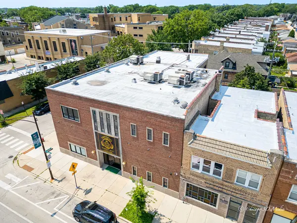 5844 N Milwaukee AVE, Chicago, IL 60646