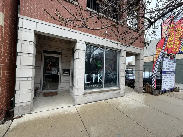 1832 W Belmont AVE, Chicago, IL 60657