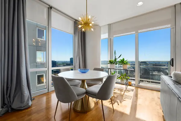 737 W Washington BLVD #2210, Chicago, IL 60661