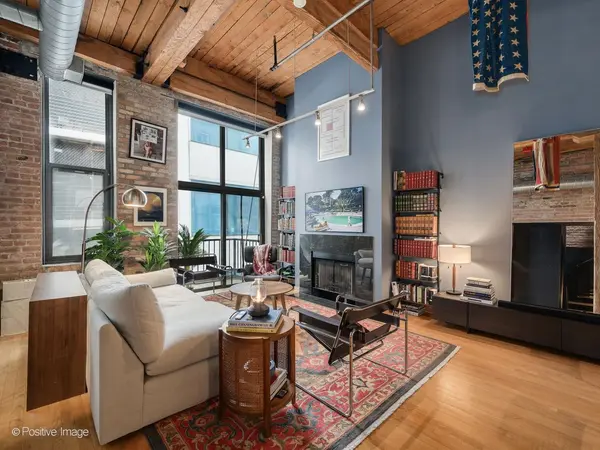 300 W Grand AVE #601, Chicago, IL 60654