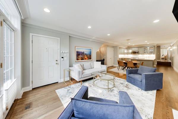 3507 N Reta AVE #1, Chicago, IL 60657