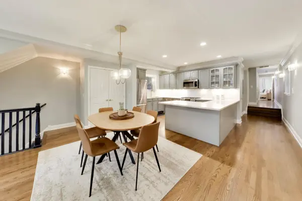 3507 N Reta AVE #1, Chicago, IL 60657