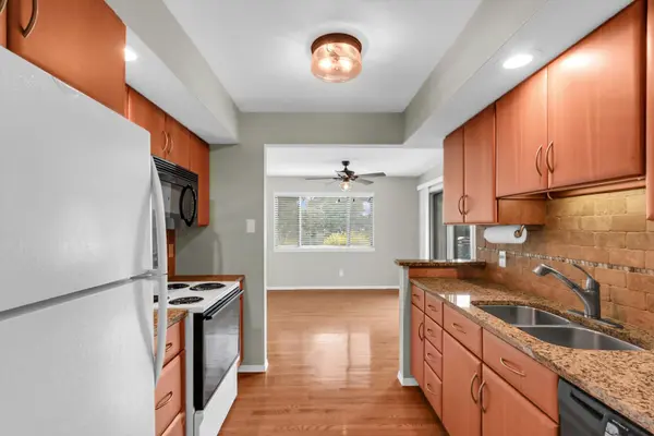 2138 Harbortown CIR #2138, Champaign, IL 61821