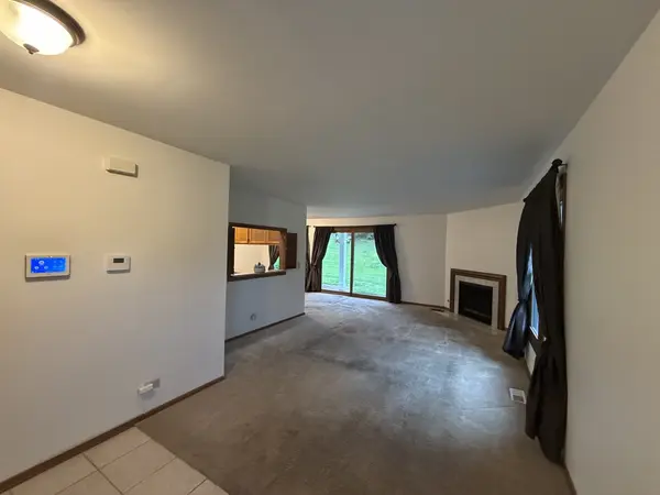 266 Greensboro CT #5, Elk Grove Village, IL 60007