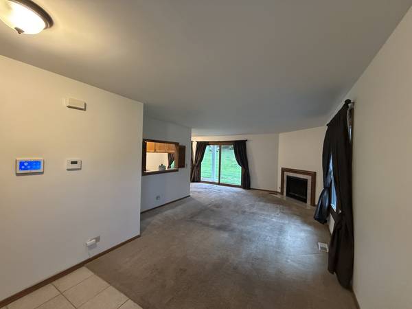 266 Greensboro CT #5, Elk Grove Village, IL 60007