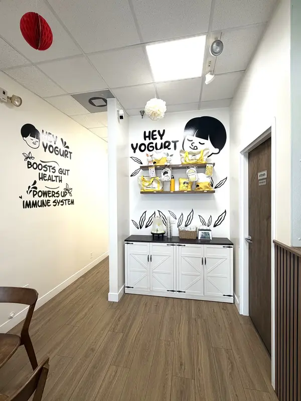 320 W Half Day RD, Buffalo Grove, IL 60089