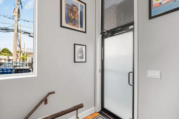 3312 W Diversey AVE #1N, Chicago, IL 60647