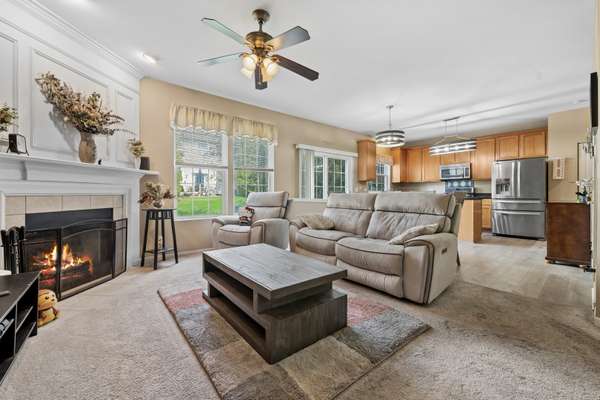 2977 Peachtree CIR, Aurora, IL 60502