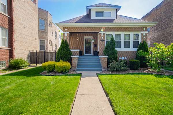 10215 S Charles ST, Chicago, IL 60643
