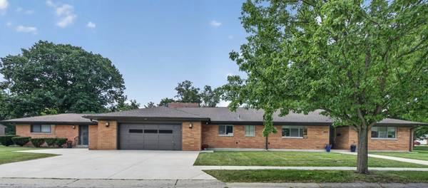 601 Marion AVE, St. Charles, IL 60174