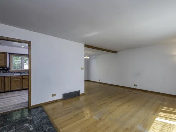2417 METROPOLITAN AVE, Waukegan, IL 60087