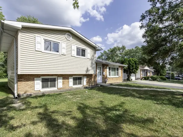 2417 METROPOLITAN AVE, Waukegan, IL 60087