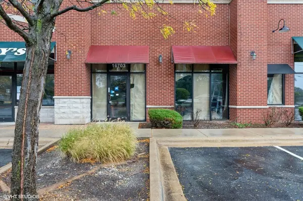 16703 Harlem AVE #E, Tinley Park, IL 60477