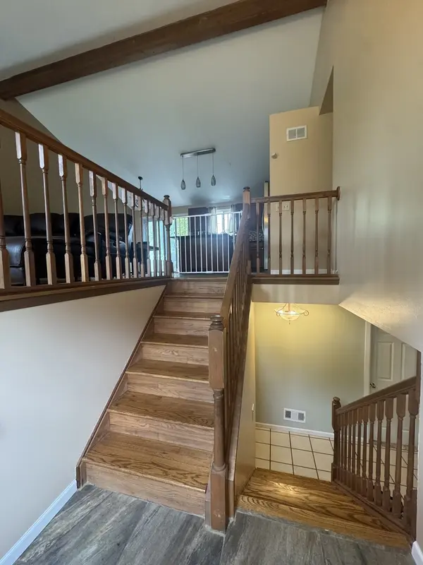 2833 Apple AVE, Waukegan, IL 60085