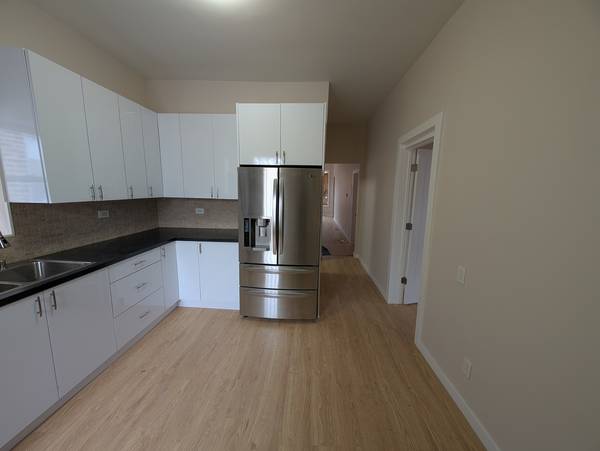 654 E 92nd PL, Chicago, IL 60619