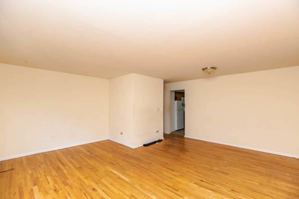 2007 W Touhy AVE #207, Chicago, IL 60645
