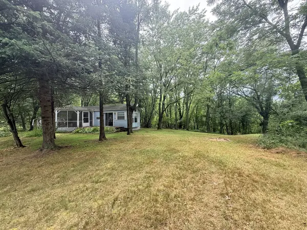 26-127/128 Woodhaven Lakes, Sublette, IL 61367