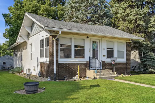 1010 W 5th ST, Sterling, IL 61081