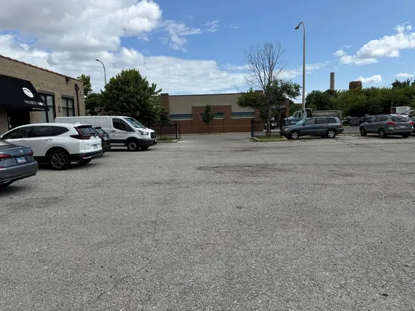 3515 W Grand AVE, Chicago, IL 60651