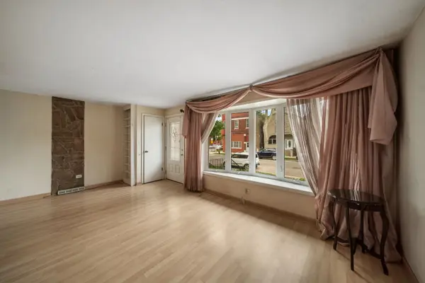 3753 S Emerald AVE, Chicago, IL 60609