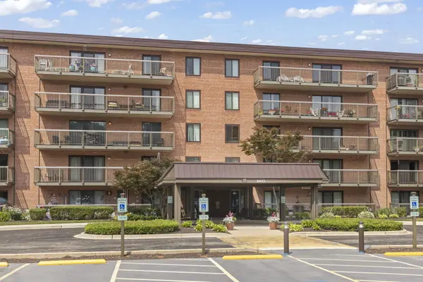 Willowbrook, IL 60527