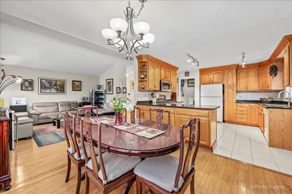 2530 Old Glenview RD, Wilmette, IL 60091