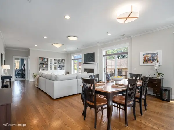 1453 W Irving Park RD #305, Chicago, IL 60613