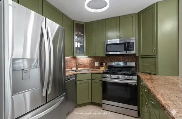 3900 N Pine Grove AVE #209, Chicago, IL 60613