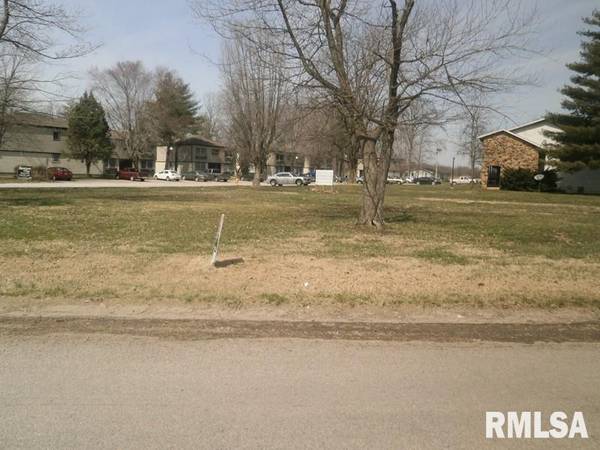 36 & 37 DELLA ST, Benton, IL 62812