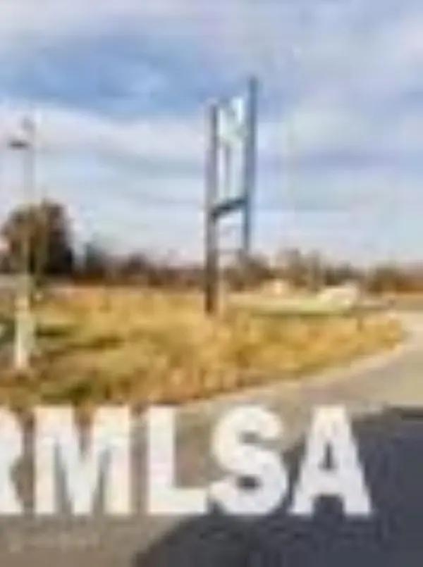 000 E PLAZA DR, Carterville, IL 62918