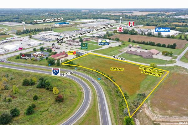 130 N Hotze RD, Salem, IL 62881