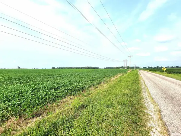 0 Gravel LN, Louisville, IL 62858