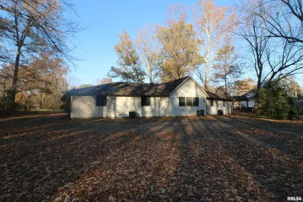 200 E Diaz ST, Herrin, IL 62948